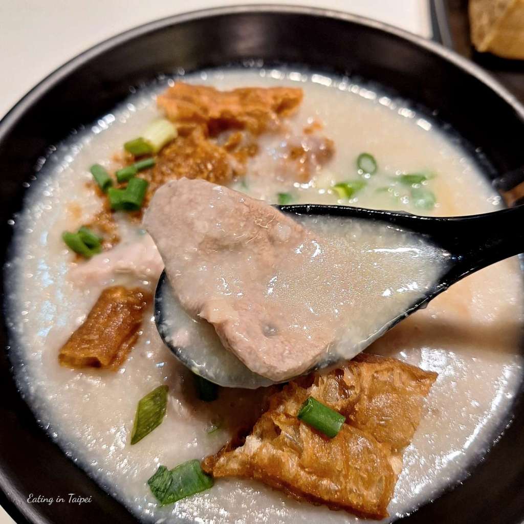 1976 hong kong restaurant rice porridge with pork meat liver and intestines 2