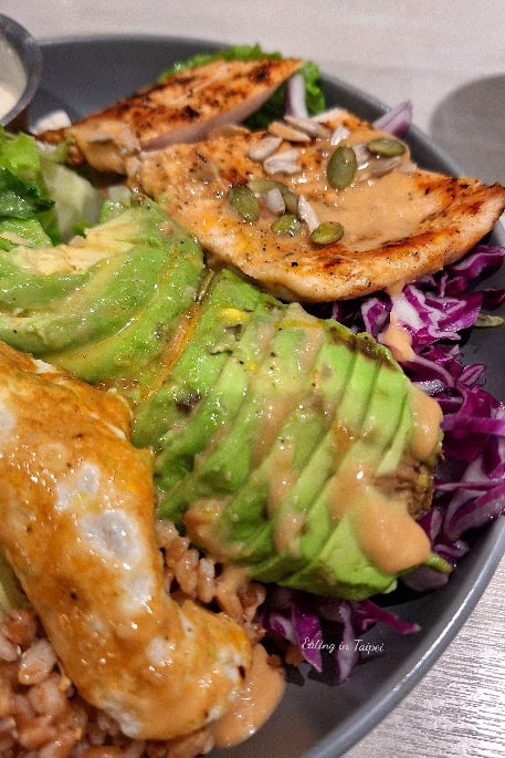 gonnaEAT baja chicken and avocado salad 2