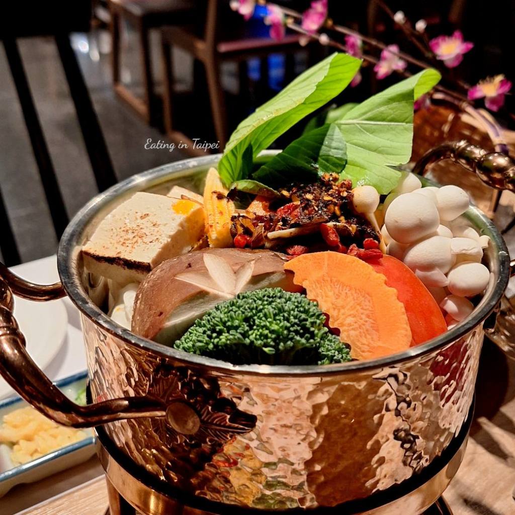 Just Sleep Tainan mini hot pot Chinese herb spicy 1
