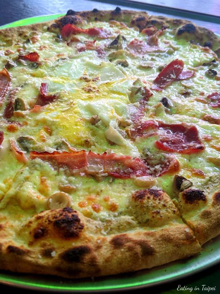 pizza has a face breakfast pizza 2
